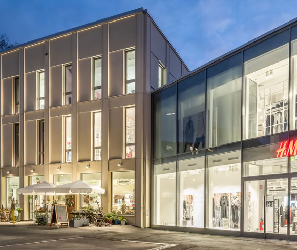 commercial building G7